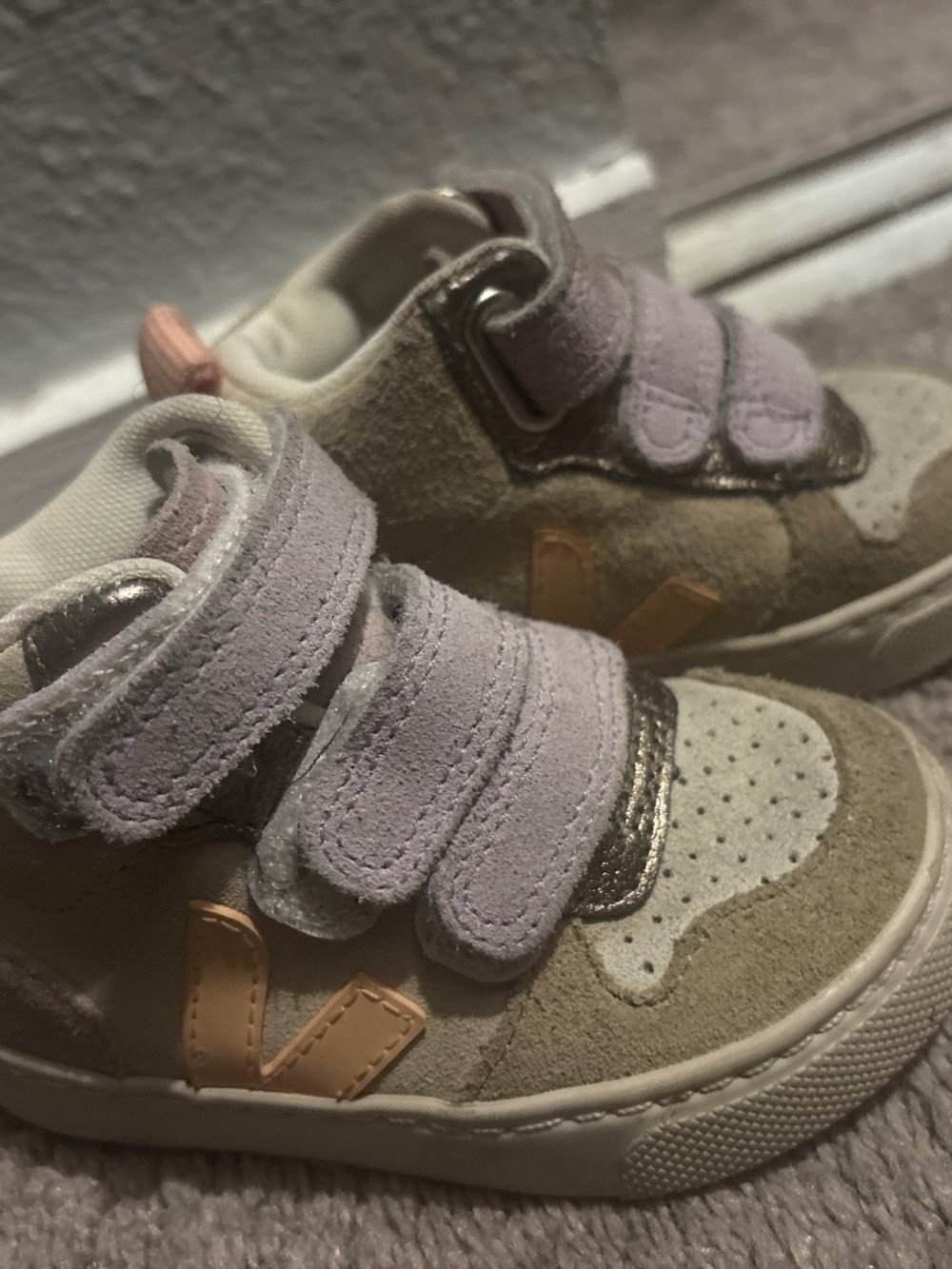 Toddler girl veja sneakers